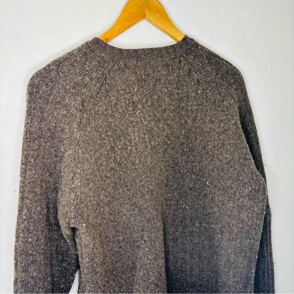 Y2K Abercrombie & Fitch Men's Dark Gray Crewneck Sweater - Picture 6 of 9